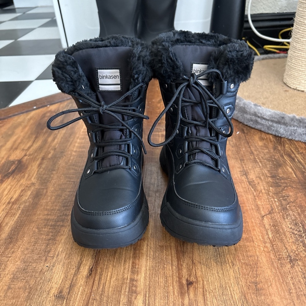 Women's Black Winter Boots